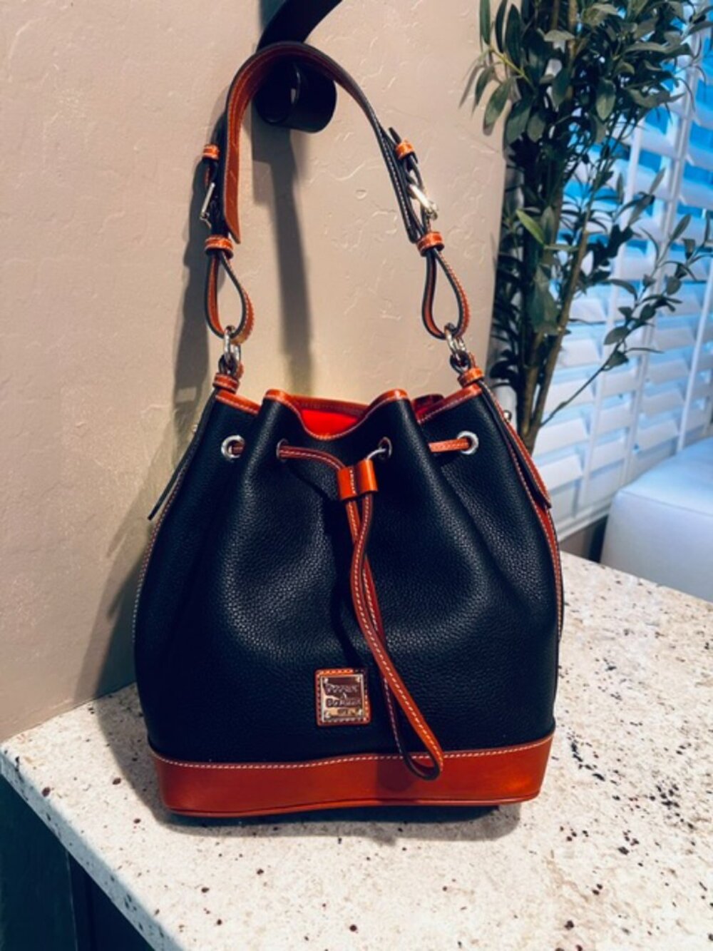 BRAND NEW! Black Pebble Grain DOONEY Classic Drawstring bag 10x7x10"